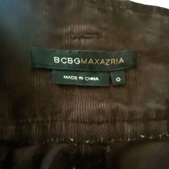 BCBGMaxAzria Size 0  Brown pleated Corduroy Shorts 100% Cotton - Picture 5 of 8